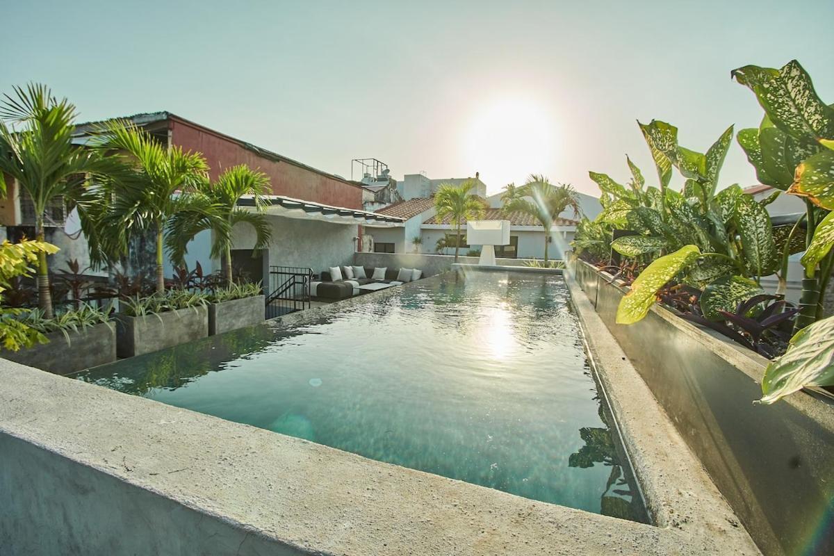Apartment Amazinn Places Rooftop And Design Pool Iv